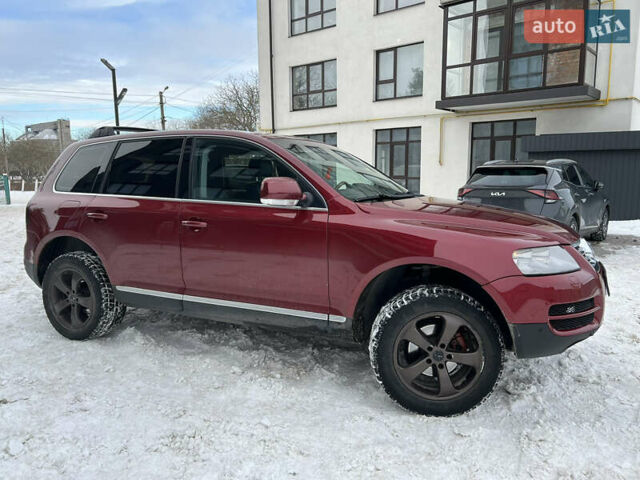 Красный Фольксваген Туарег, объемом двигателя 2.5 л и пробегом 252 тыс. км за 3600 $, фото 1 на Automoto.ua