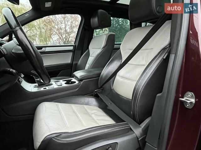 Красный Фольксваген Туарег, объемом двигателя 3.6 л и пробегом 189 тыс. км за 22649 $, фото 16 на Automoto.ua