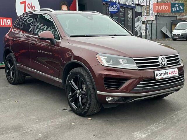 Красный Фольксваген Туарег, объемом двигателя 3.6 л и пробегом 189 тыс. км за 22649 $, фото 15 на Automoto.ua
