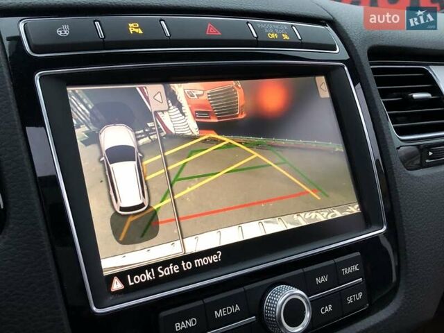 Красный Фольксваген Туарег, объемом двигателя 3.6 л и пробегом 189 тыс. км за 22649 $, фото 36 на Automoto.ua