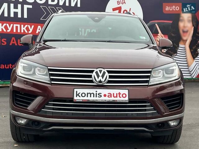 Красный Фольксваген Туарег, объемом двигателя 3.6 л и пробегом 189 тыс. км за 22649 $, фото 2 на Automoto.ua