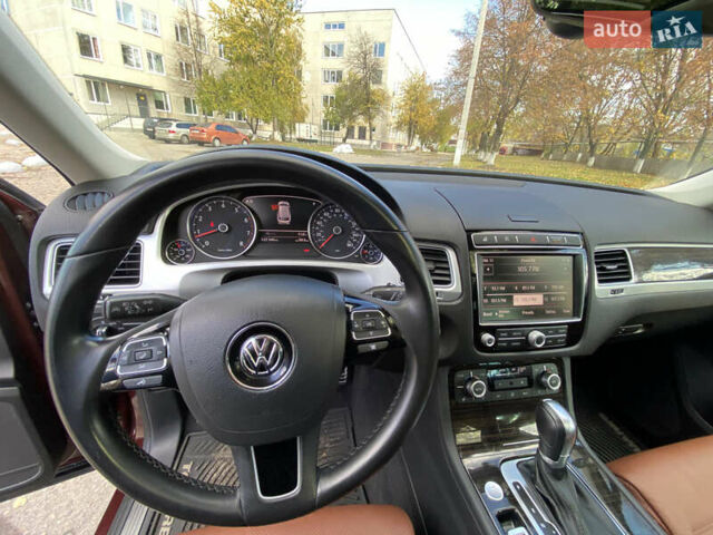 Красный Фольксваген Туарег, объемом двигателя 3.6 л и пробегом 127 тыс. км за 21500 $, фото 28 на Automoto.ua