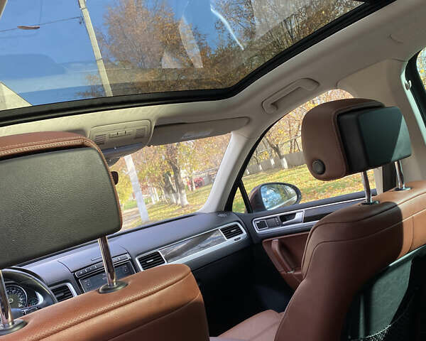 Красный Фольксваген Туарег, объемом двигателя 3.6 л и пробегом 127 тыс. км за 21500 $, фото 38 на Automoto.ua