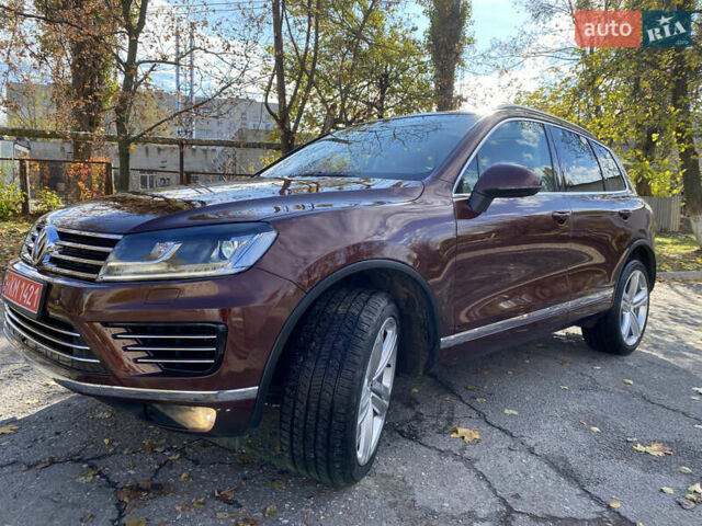 Красный Фольксваген Туарег, объемом двигателя 3.6 л и пробегом 127 тыс. км за 21500 $, фото 6 на Automoto.ua