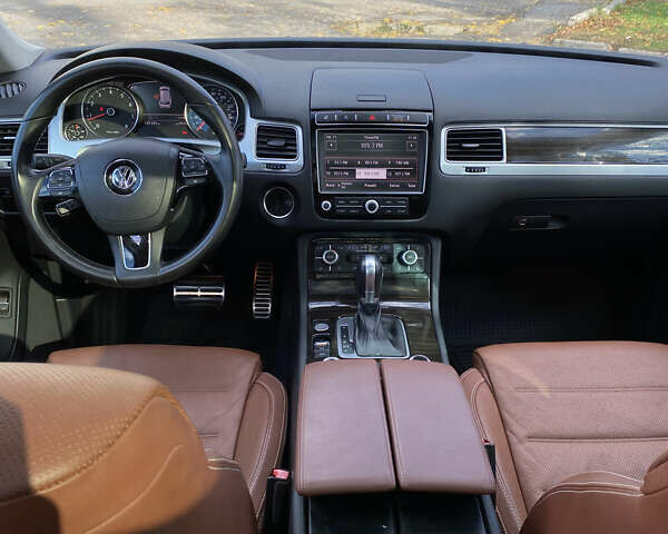 Красный Фольксваген Туарег, объемом двигателя 3.6 л и пробегом 127 тыс. км за 21500 $, фото 36 на Automoto.ua