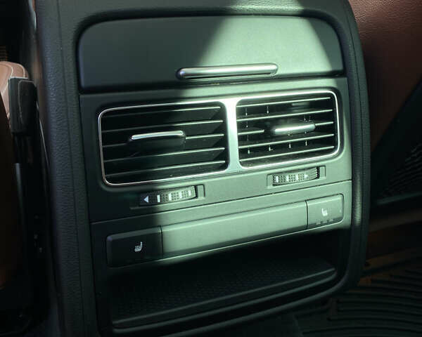 Красный Фольксваген Туарег, объемом двигателя 3.6 л и пробегом 127 тыс. км за 21500 $, фото 37 на Automoto.ua