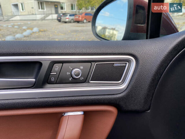 Красный Фольксваген Туарег, объемом двигателя 3.6 л и пробегом 127 тыс. км за 21500 $, фото 26 на Automoto.ua