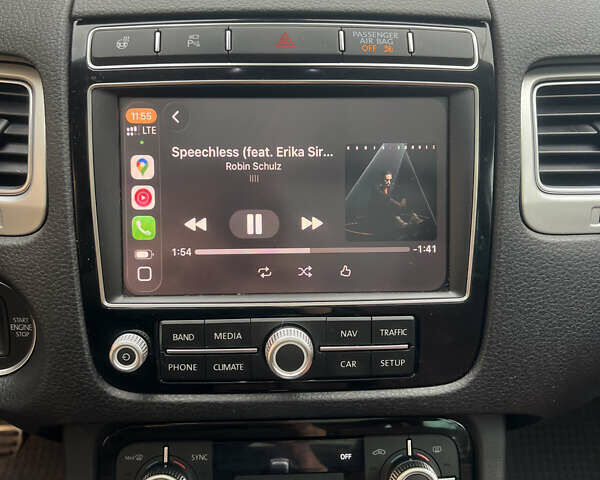 Красный Фольксваген Туарег, объемом двигателя 3.6 л и пробегом 127 тыс. км за 21500 $, фото 56 на Automoto.ua