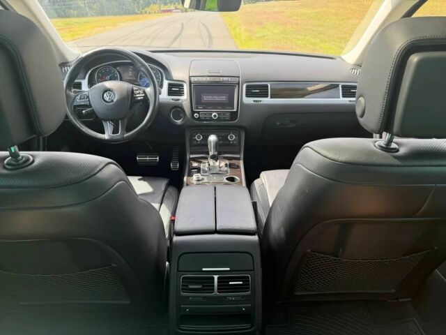 Красный Фольксваген Туарег, объемом двигателя 3.6 л и пробегом 51 тыс. км за 6200 $, фото 10 на Automoto.ua