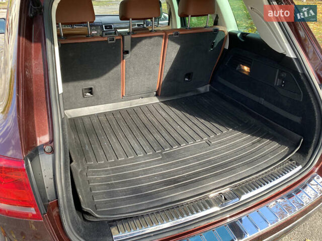 Красный Фольксваген Туарег, объемом двигателя 3.6 л и пробегом 127 тыс. км за 21500 $, фото 42 на Automoto.ua