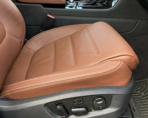 Красный Фольксваген Туарег, объемом двигателя 3.6 л и пробегом 127 тыс. км за 21500 $, фото 52 на Automoto.ua