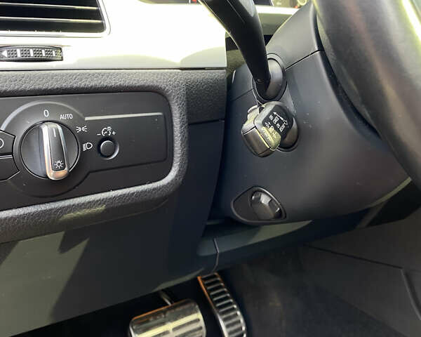 Красный Фольксваген Туарег, объемом двигателя 3.6 л и пробегом 127 тыс. км за 21500 $, фото 31 на Automoto.ua