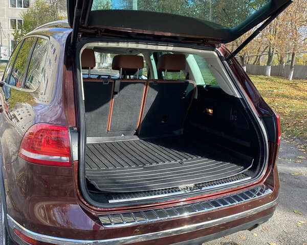 Красный Фольксваген Туарег, объемом двигателя 3.6 л и пробегом 127 тыс. км за 21500 $, фото 41 на Automoto.ua