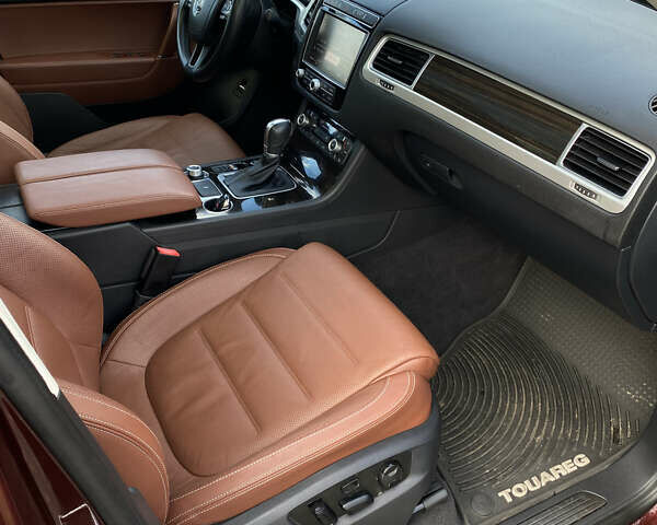 Красный Фольксваген Туарег, объемом двигателя 3.6 л и пробегом 127 тыс. км за 21500 $, фото 48 на Automoto.ua