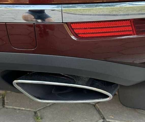 Красный Фольксваген Туарег, объемом двигателя 3.6 л и пробегом 75 тыс. км за 15000 $, фото 18 на Automoto.ua