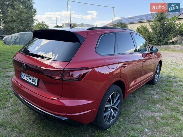 Красный Фольксваген Туарег, объемом двигателя 2.97 л и пробегом 29 тыс. км за 77700 $, фото 7 на Automoto.ua