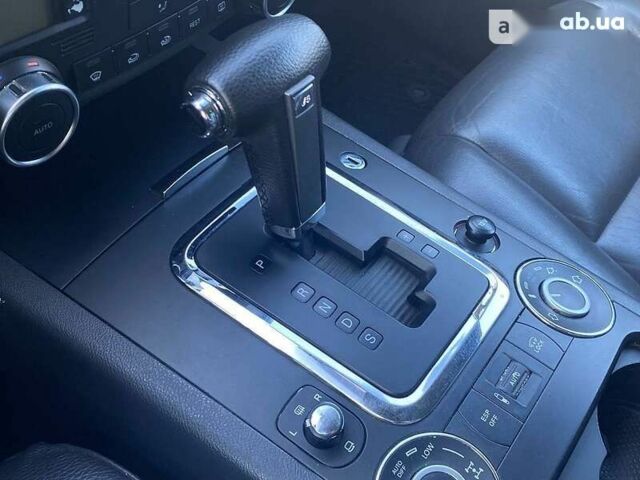 Фольксваген Туарег, объемом двигателя 3 л и пробегом 246 тыс. км за 10700 $, фото 21 на Automoto.ua