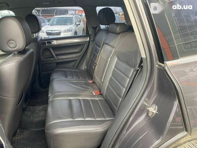 Фольксваген Туарег, объемом двигателя 5 л и пробегом 282 тыс. км за 10000 $, фото 24 на Automoto.ua