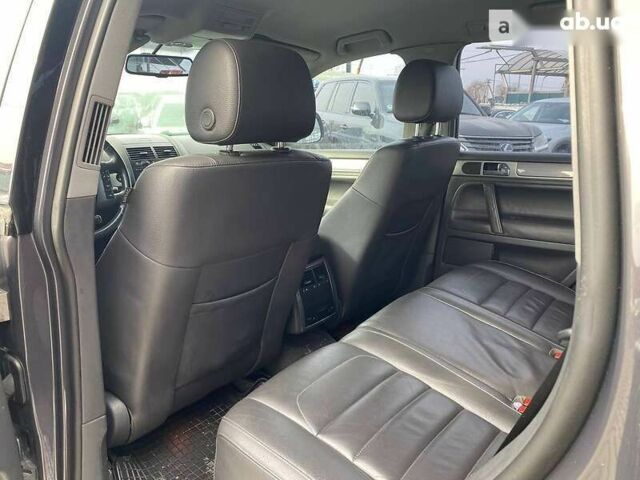 Фольксваген Туарег, объемом двигателя 5 л и пробегом 282 тыс. км за 10000 $, фото 25 на Automoto.ua