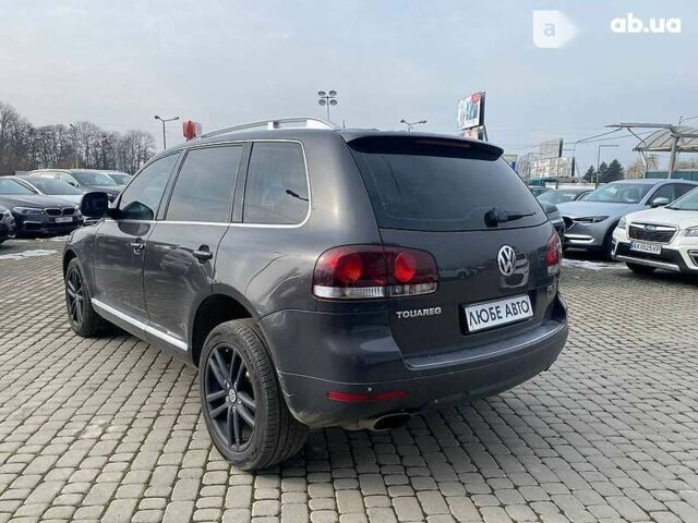 Фольксваген Туарег, объемом двигателя 5 л и пробегом 282 тыс. км за 10000 $, фото 4 на Automoto.ua