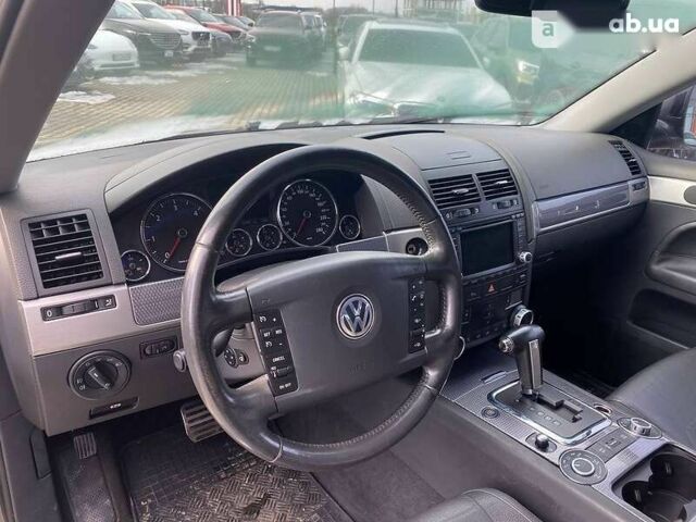 Фольксваген Туарег, объемом двигателя 5 л и пробегом 282 тыс. км за 10000 $, фото 10 на Automoto.ua