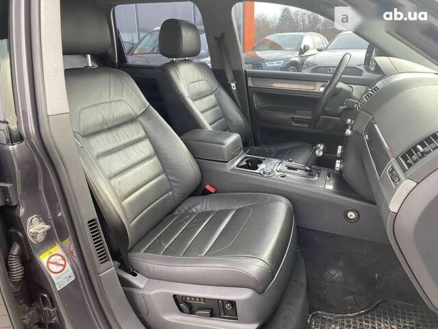 Фольксваген Туарег, объемом двигателя 5 л и пробегом 282 тыс. км за 10000 $, фото 28 на Automoto.ua