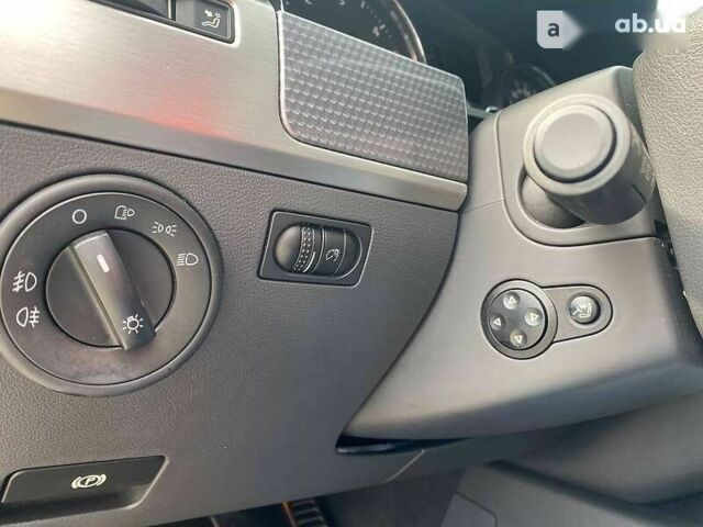 Фольксваген Туарег, объемом двигателя 5 л и пробегом 282 тыс. км за 10000 $, фото 19 на Automoto.ua