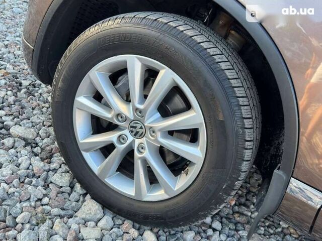 Фольксваген Туарег, об'ємом двигуна 3 л та пробігом 288 тис. км за 20800 $, фото 26 на Automoto.ua