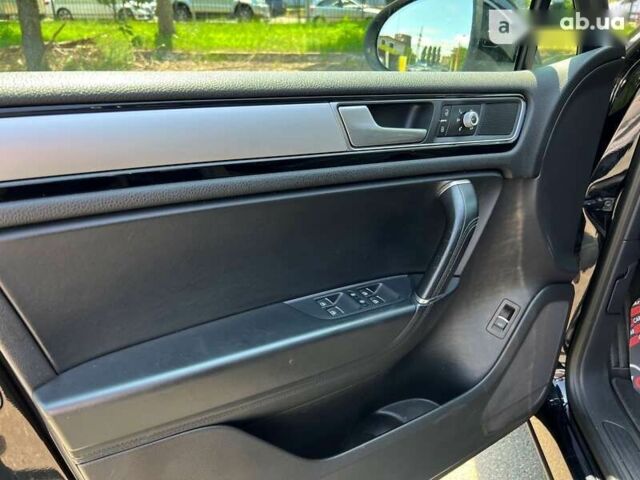 Фольксваген Туарег, об'ємом двигуна 3 л та пробігом 353 тис. км за 27500 $, фото 24 на Automoto.ua