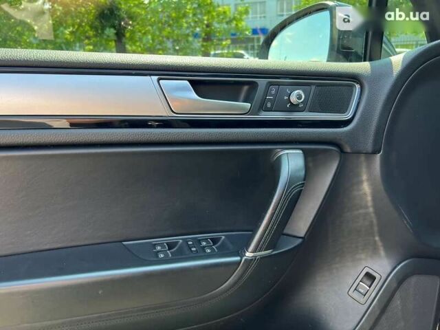 Фольксваген Туарег, об'ємом двигуна 3 л та пробігом 353 тис. км за 27500 $, фото 25 на Automoto.ua