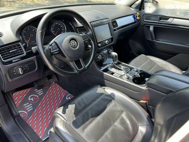 Фольксваген Туарег, об'ємом двигуна 3 л та пробігом 353 тис. км за 27500 $, фото 27 на Automoto.ua