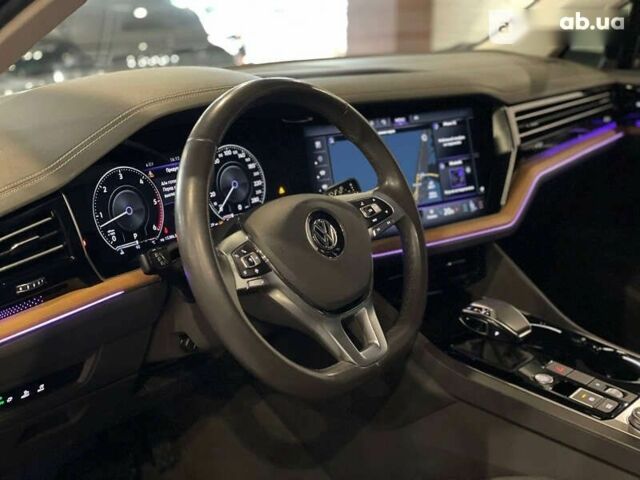Фольксваген Туарег, объемом двигателя 3 л и пробегом 68 тыс. км за 61900 $, фото 5 на Automoto.ua