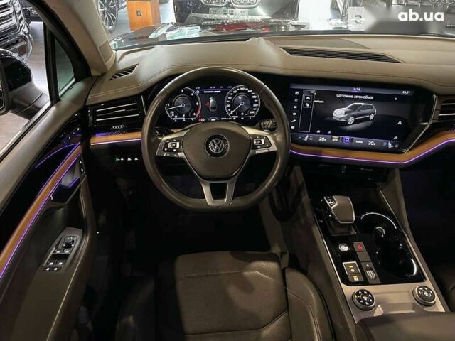 Фольксваген Туарег, объемом двигателя 3 л и пробегом 68 тыс. км за 61900 $, фото 27 на Automoto.ua