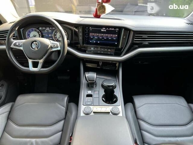 Фольксваген Туарег, объемом двигателя 3 л и пробегом 272 тыс. км за 47200 $, фото 21 на Automoto.ua