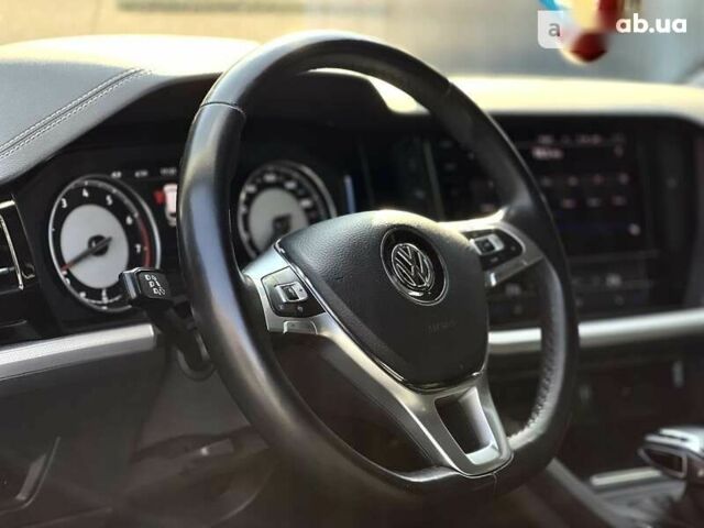 Фольксваген Туарег, объемом двигателя 3 л и пробегом 272 тыс. км за 47200 $, фото 12 на Automoto.ua