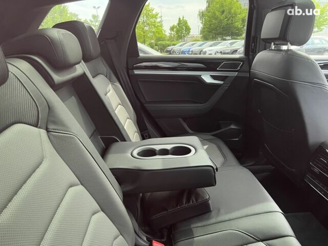 Фольксваген Туарег, об'ємом двигуна 3 л та пробігом 1 тис. км за 102006 $, фото 27 на Automoto.ua