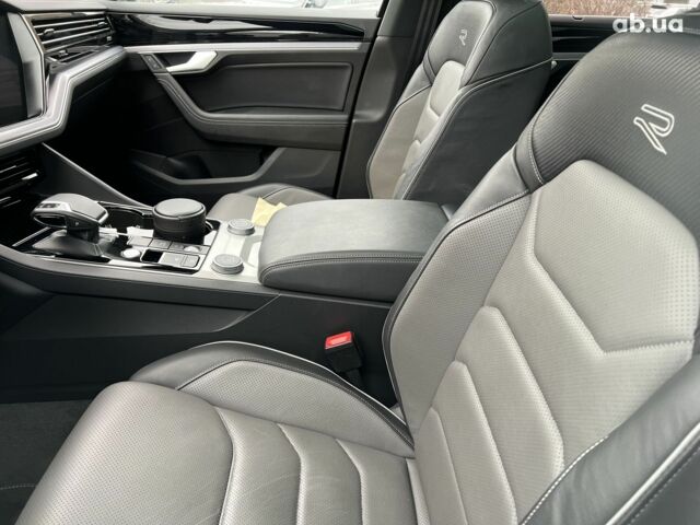 Фольксваген Туарег, об'ємом двигуна 3 л та пробігом 15 тис. км за 95870 $, фото 38 на Automoto.ua