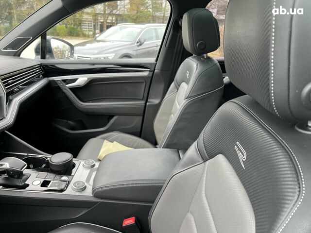 Фольксваген Туарег, об'ємом двигуна 3 л та пробігом 15 тис. км за 95870 $, фото 41 на Automoto.ua