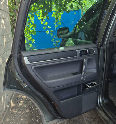 Фольксваген Туарег, объемом двигателя 3.2 л и пробегом 250 тыс. км за 2000 $, фото 4 на Automoto.ua