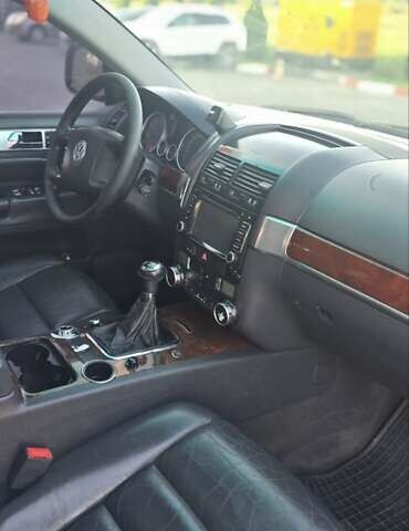 Фольксваген Туарег, объемом двигателя 3.2 л и пробегом 437 тыс. км за 5050 $, фото 6 на Automoto.ua