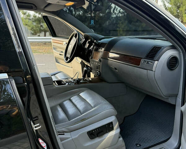 Фольксваген Туарег, объемом двигателя 3.2 л и пробегом 301 тыс. км за 5700 $, фото 9 на Automoto.ua