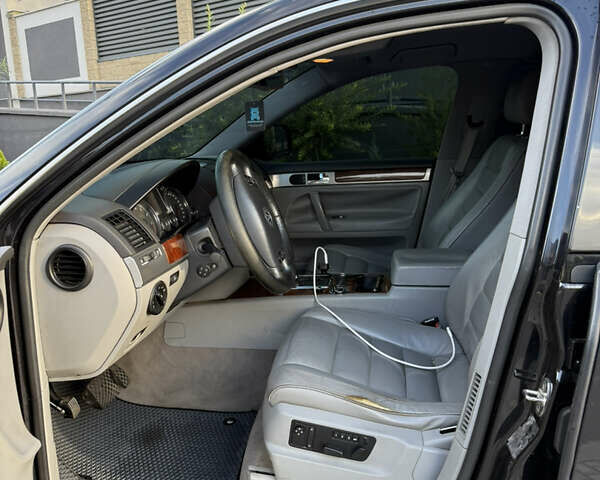 Фольксваген Туарег, объемом двигателя 3.2 л и пробегом 301 тыс. км за 5700 $, фото 14 на Automoto.ua