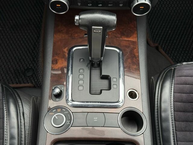 Фольксваген Туарег, объемом двигателя 2.5 л и пробегом 317 тыс. км за 8900 $, фото 14 на Automoto.ua