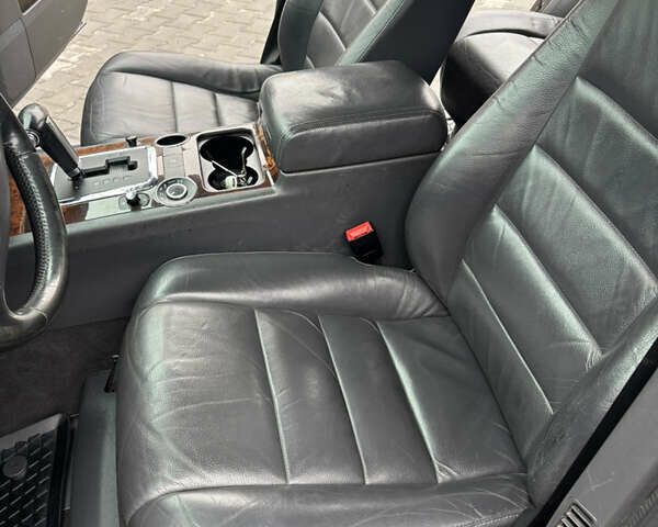 Фольксваген Туарег, объемом двигателя 2.5 л и пробегом 330 тыс. км за 12000 $, фото 13 на Automoto.ua