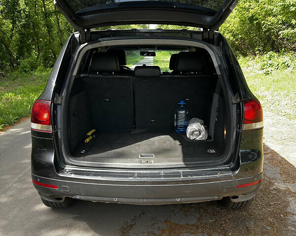 Фольксваген Туарег, объемом двигателя 2.46 л и пробегом 297 тыс. км за 9200 $, фото 14 на Automoto.ua