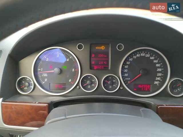 Фольксваген Туарег, объемом двигателя 2.5 л и пробегом 170 тыс. км за 9000 $, фото 7 на Automoto.ua