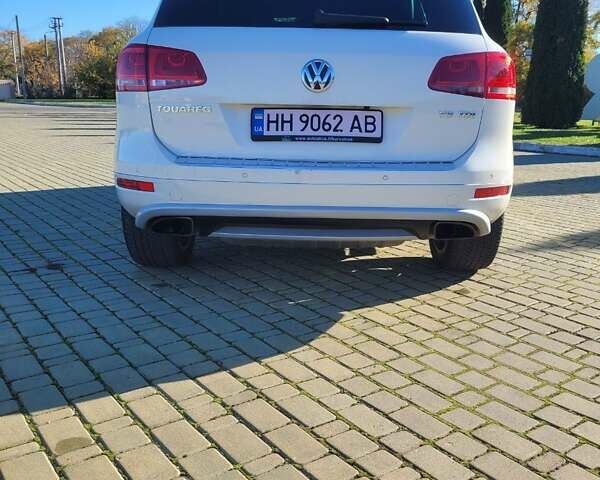 Фольксваген Туарег 2010 в Одессе на Automoto.ua Фольксваген Туарег, объемом двигателя 4.13 л и пробегом 254 тыс. км за 21000 $, фото 15 на Automoto.ua