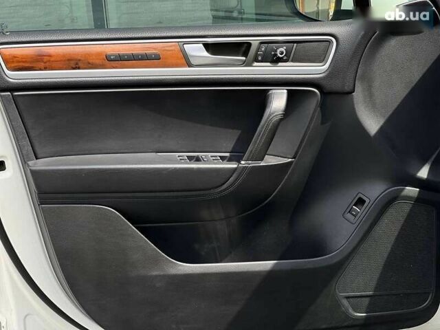 Фольксваген Туарег, объемом двигателя 3 л и пробегом 257 тыс. км за 15490 $, фото 19 на Automoto.ua