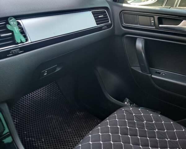 Фольксваген Туарег, об'ємом двигуна 3.6 л та пробігом 240 тис. км за 12999 $, фото 17 на Automoto.ua