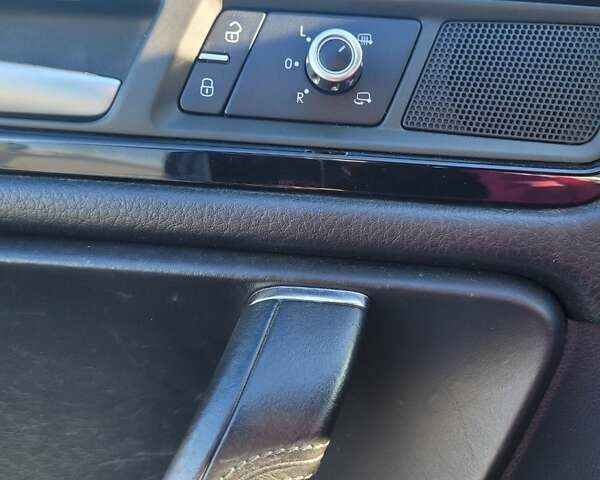 Фольксваген Туарег 2010 в Одессе на Automoto.ua Фольксваген Туарег, объемом двигателя 4.13 л и пробегом 254 тыс. км за 21000 $, фото 17 на Automoto.ua